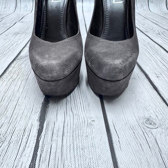 Yves Saint Laurent Rive Gauche Aliama Pump Brown Coffee Size 38 (US 7 1/2) - Picture 2 of 9